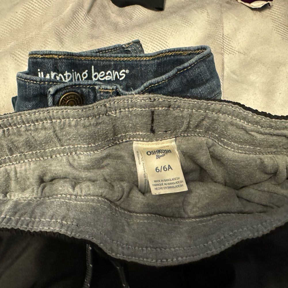 Boys Pair of Pants, Jeans‎ and track pants. Essential. Boys 6 - Picture 7 of 10